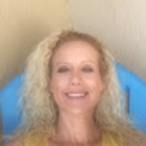 Meet your Posher, Alyson